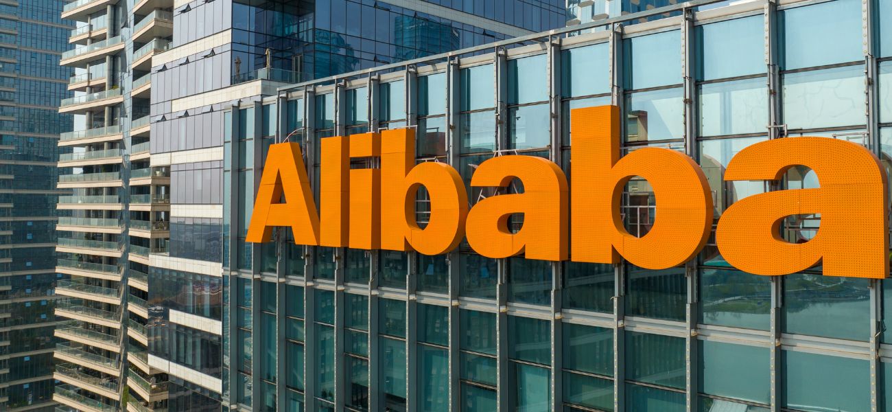 Elmaradt az Alibaba üzletágainak leválasztása, a piac pedig büntet