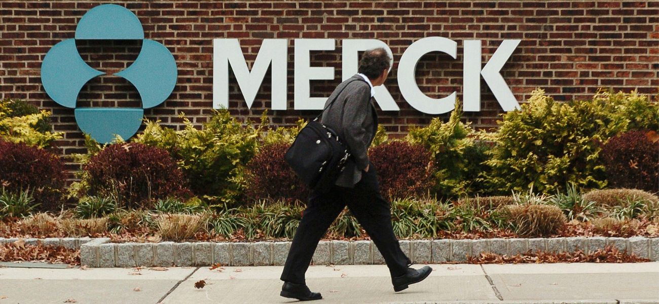 Felvásárlásokkal pótolhatja csúcstermékét a Merck