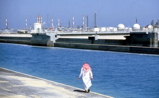 Szaúd-Arábia új stratégiája: nem exportálunk az USA-ba